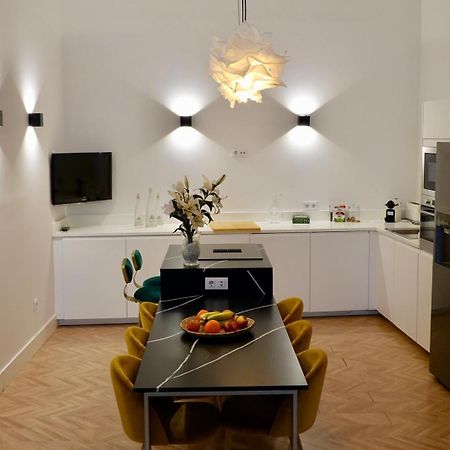Peral Boutique Apartaments 塞维利亚 外观 照片
