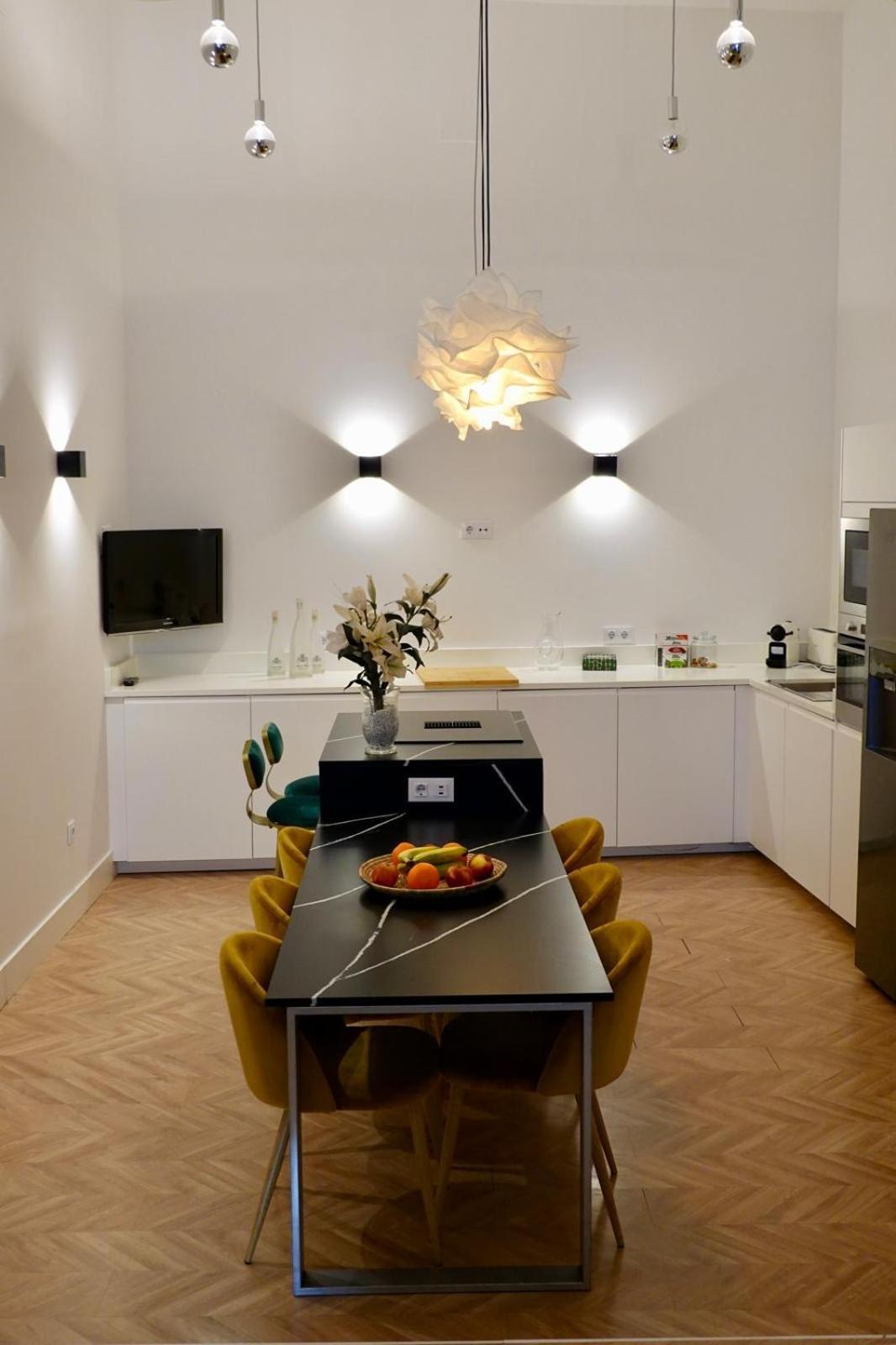 Peral Boutique Apartaments 塞维利亚 外观 照片