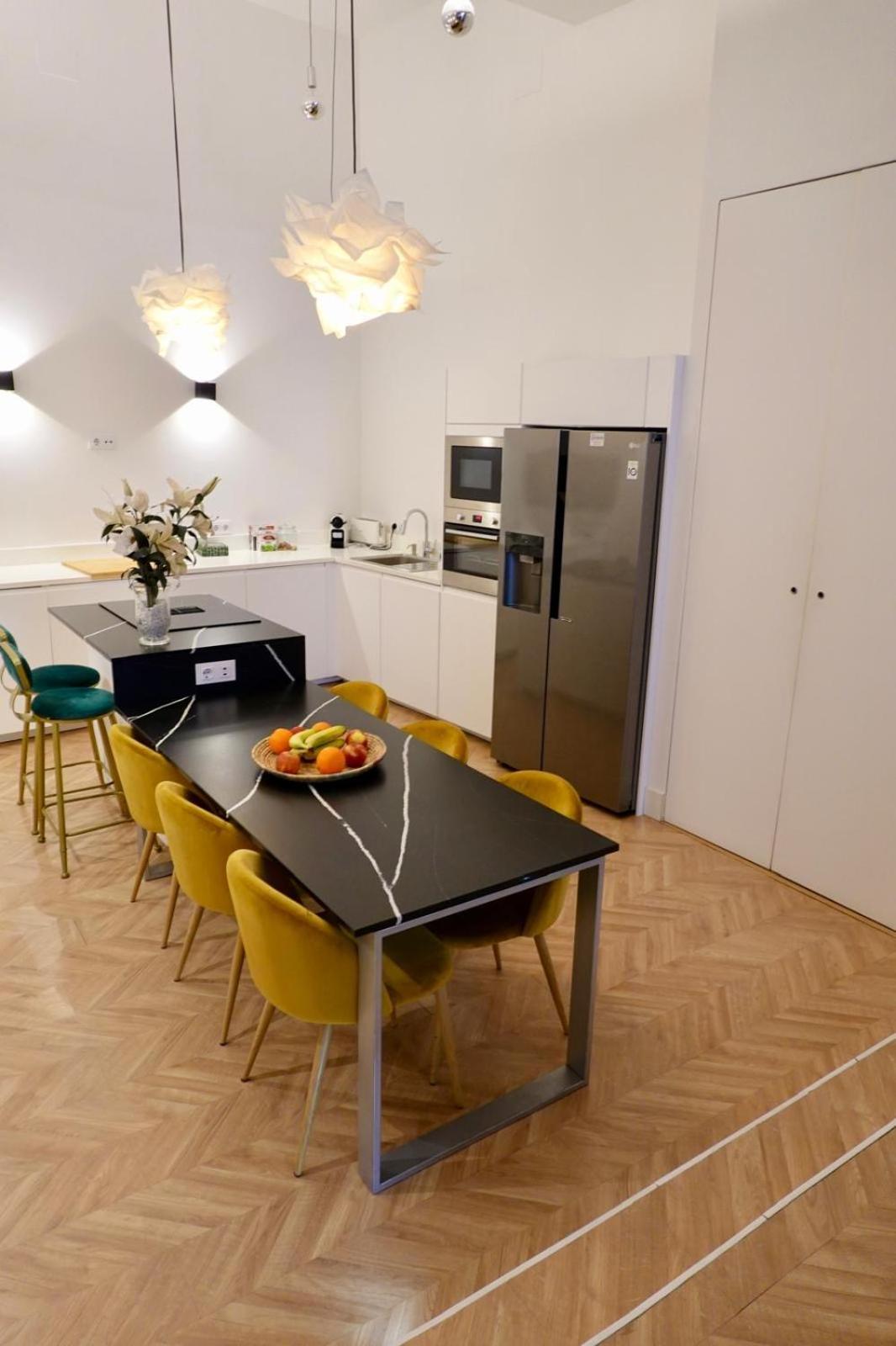 Peral Boutique Apartaments 塞维利亚 外观 照片