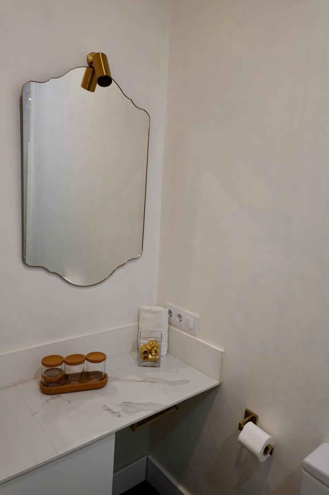 Peral Boutique Apartaments 塞维利亚 外观 照片